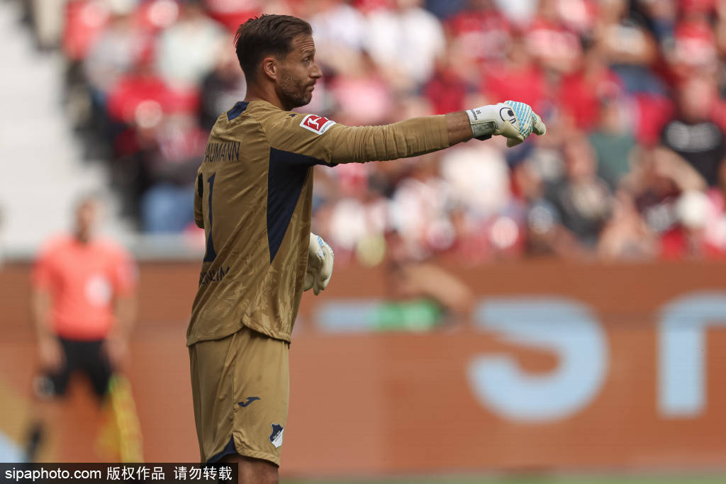 官宣日体能课后;雷恩强势反弹备战英超;球迷炸锅;年轻球员获得机会 官宣日体能课后;雷恩强势反弹备战英超;球迷炸锅;年轻球员获得机会