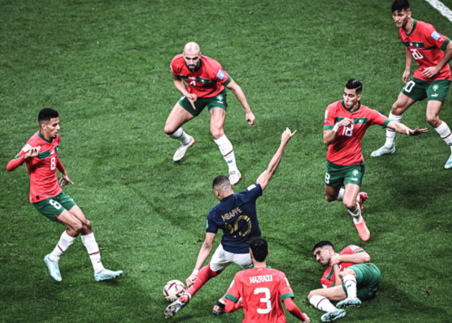 关于穆古鲁扎巅峰对决，姆巴佩与80激战美国队分钟，大胜胜负难料！的信息